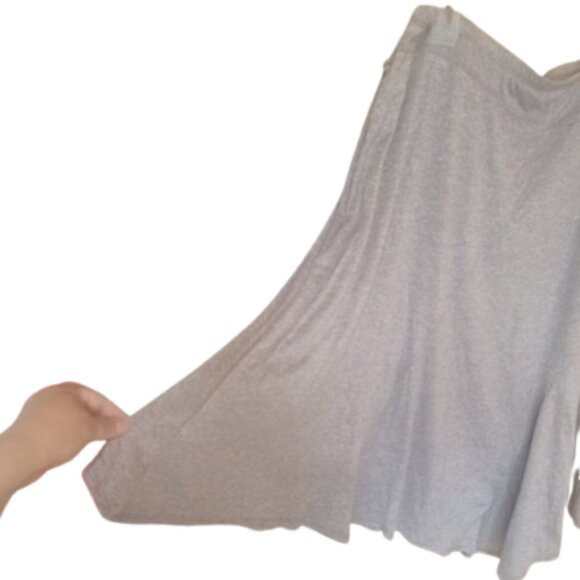 ---  SUPER SOFT A-Line Skirt Size Large - Picture 2 of 5